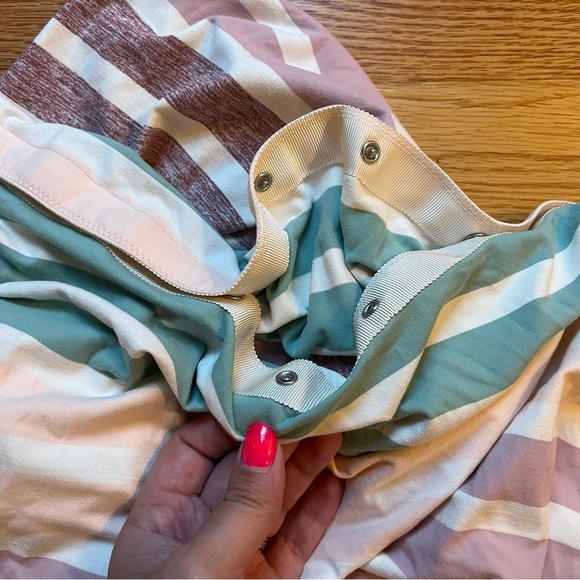 Lululemon vinyasa scarf / wrap multicolored stripes - Picture 3 of 3